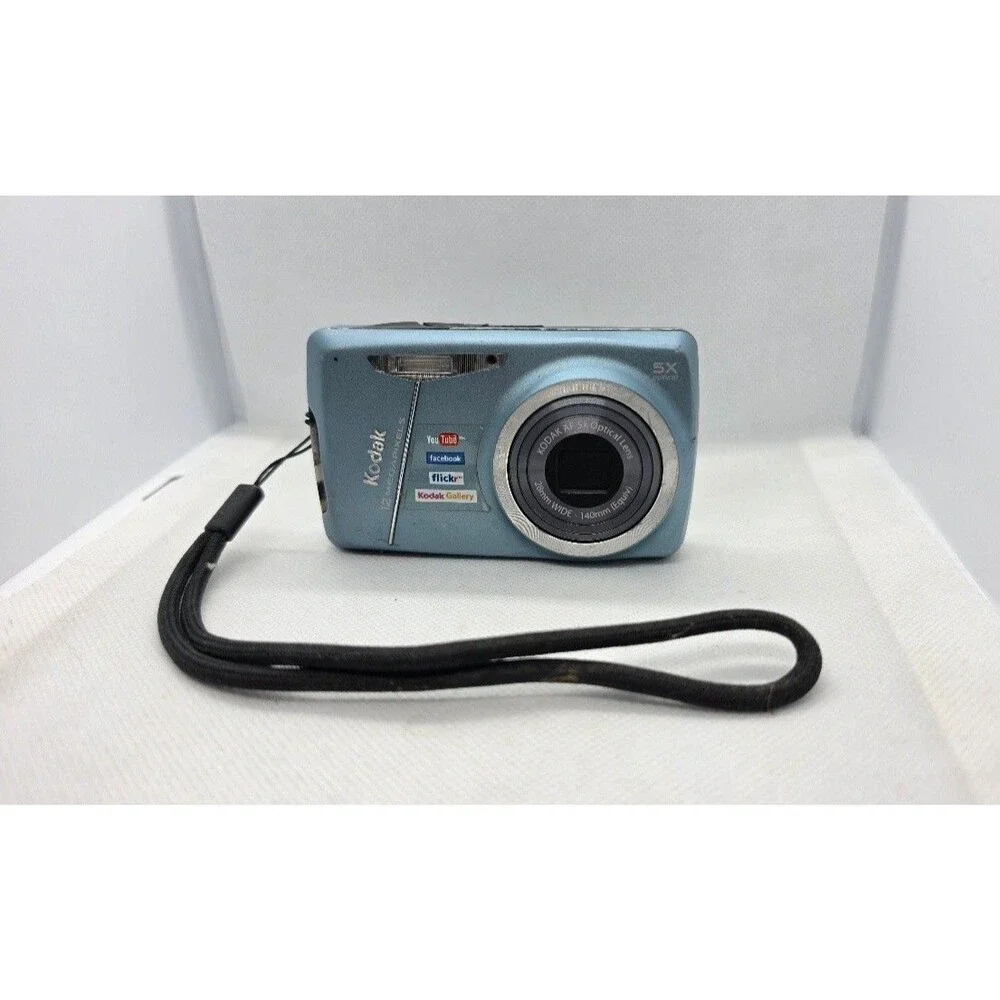 Kodak EasyShare M550 Compact Digital Camera Blue 5X Optical - For Parts/Damaged